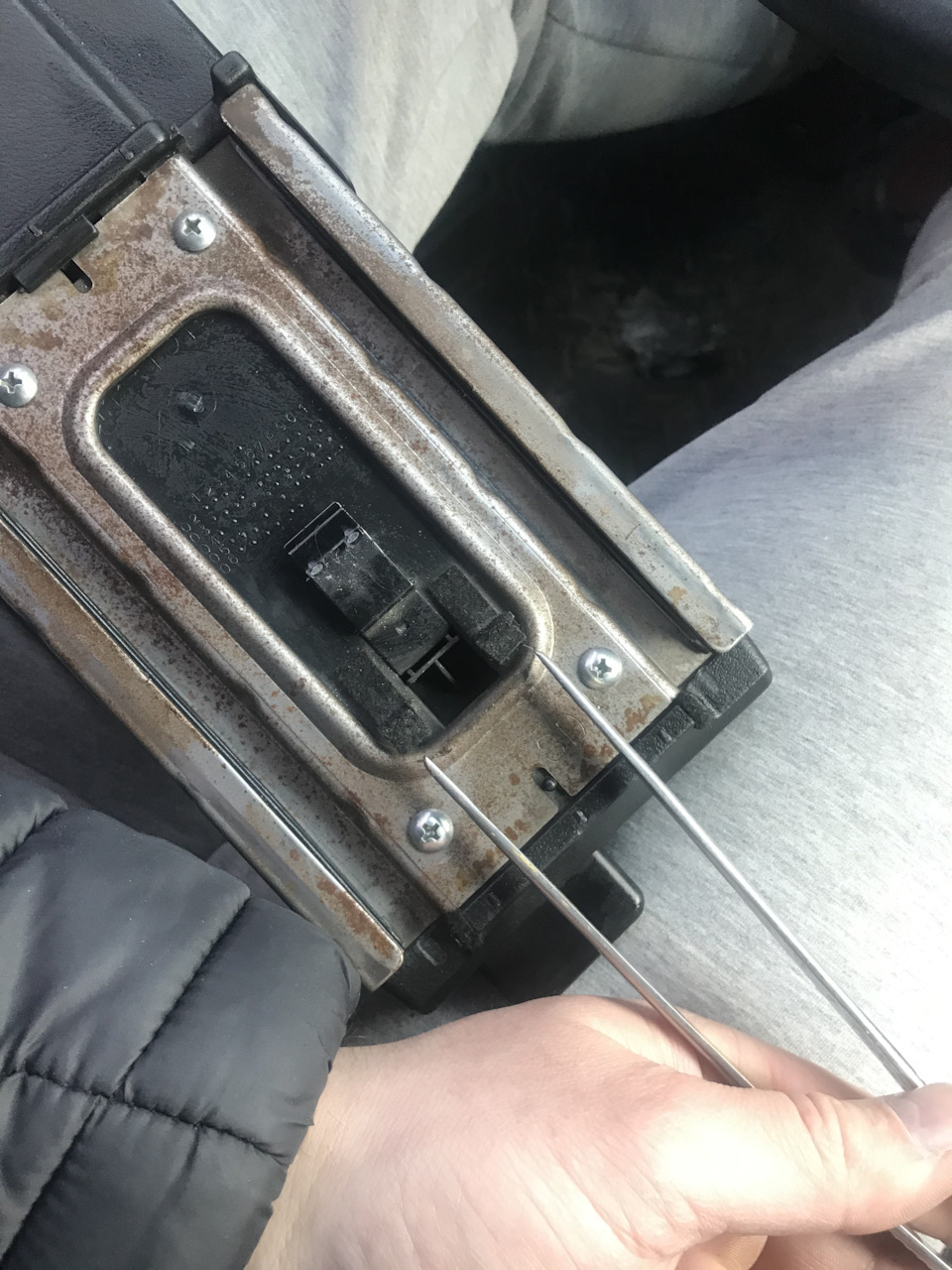 Заміна клямки в підлокітник 1