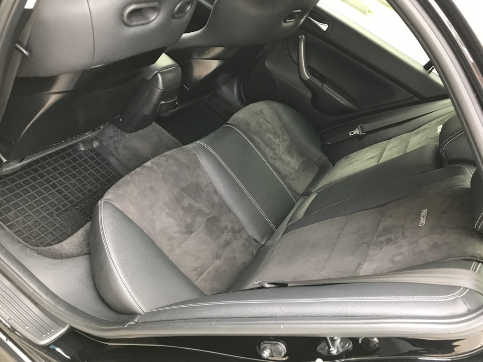 Наші руки не для нудьги - Recaro inside 1