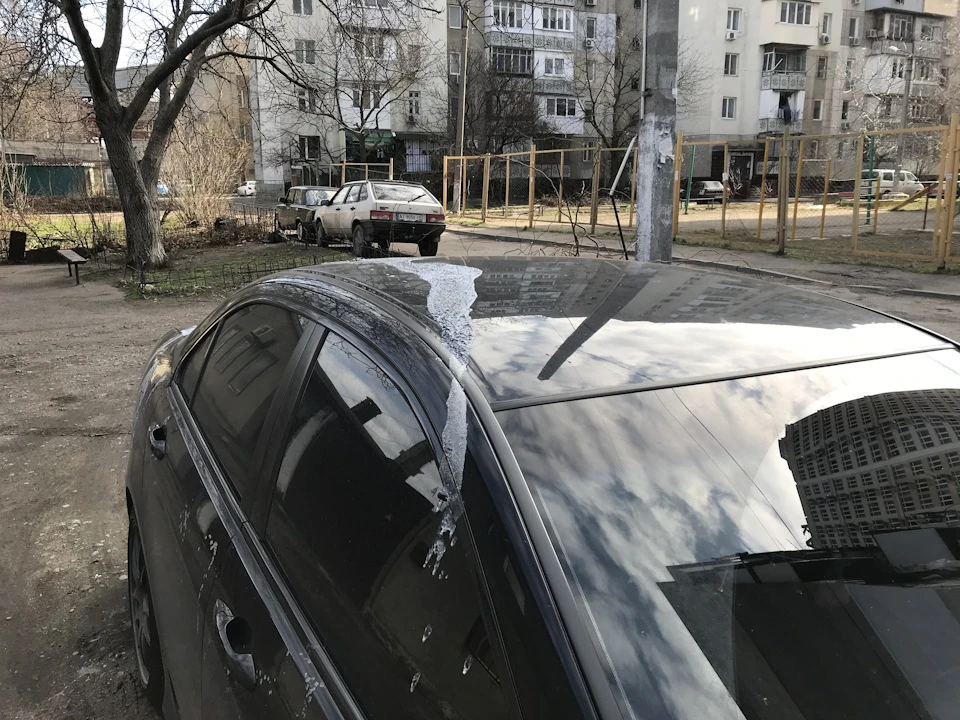Облили тачку розчинником :(