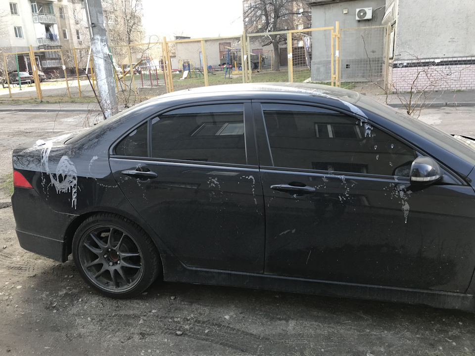 Облили тачку розчинником :( 3