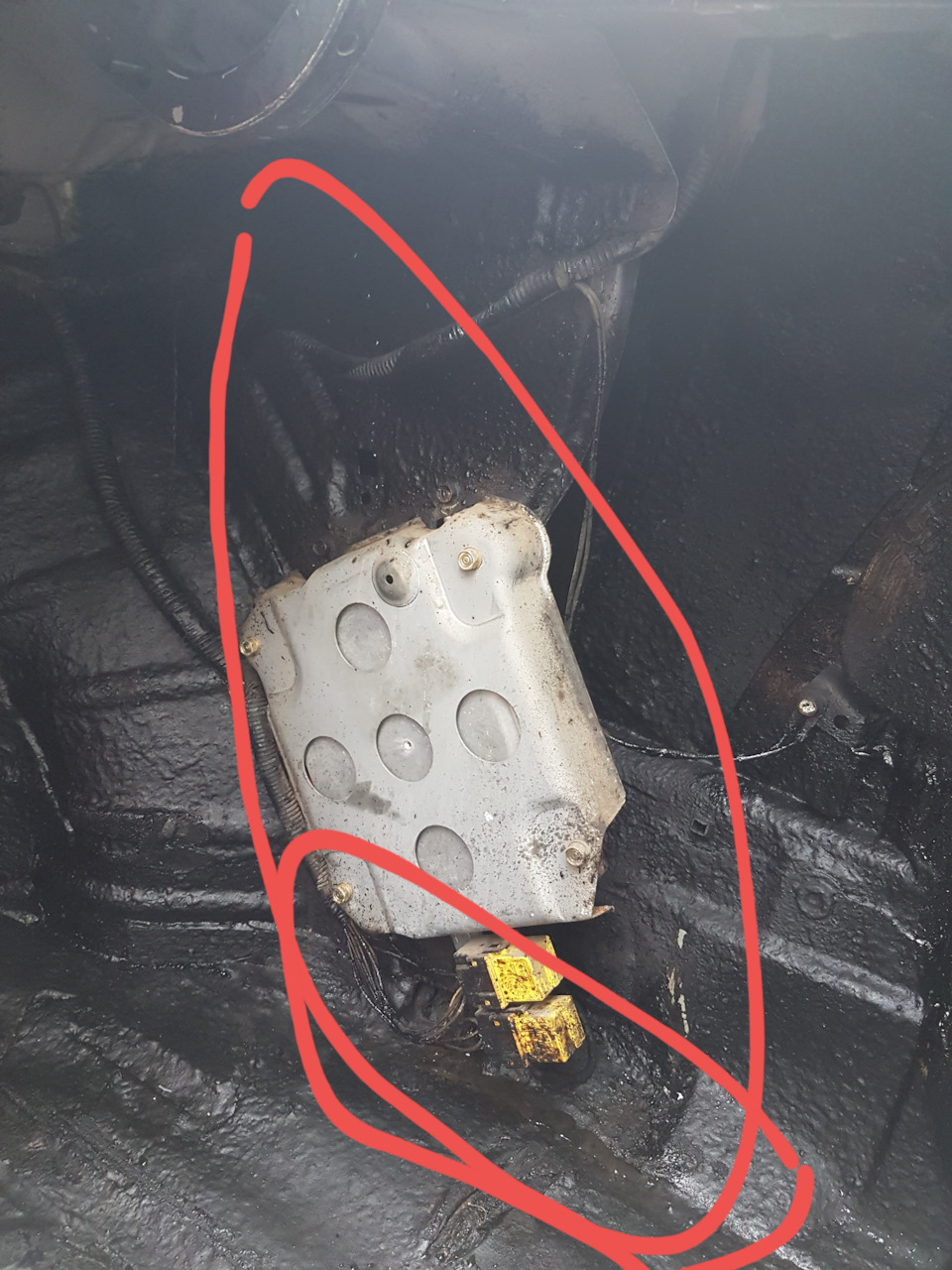 HELP 😟 І знову виявлено проблему !( І цього разу пов'язано з водою в багажнику ( 1