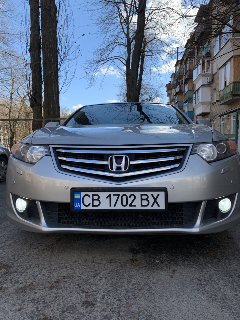 Заміна ламп у протитуманках 4