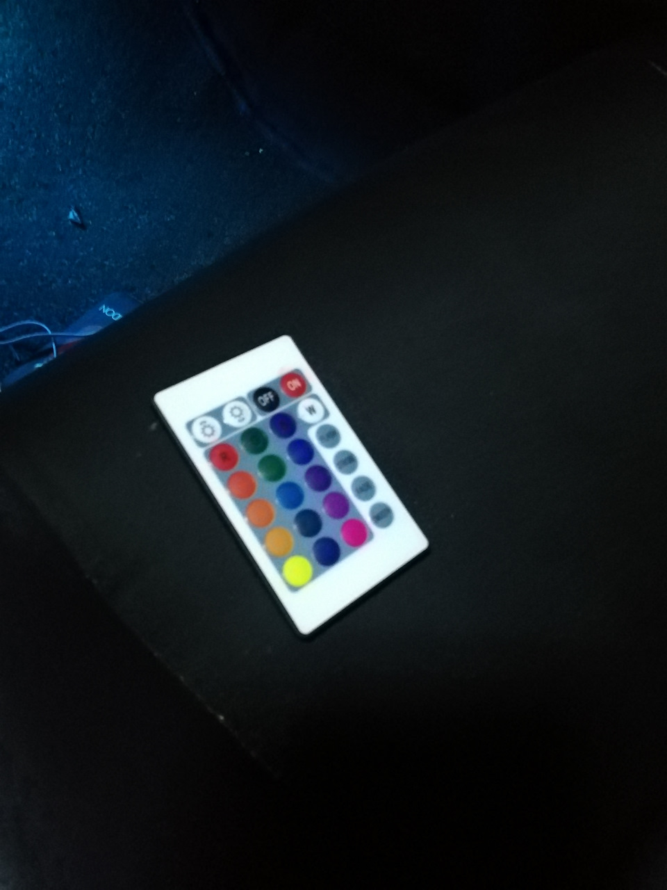 RGB контролер і підсвічування ніг. 2