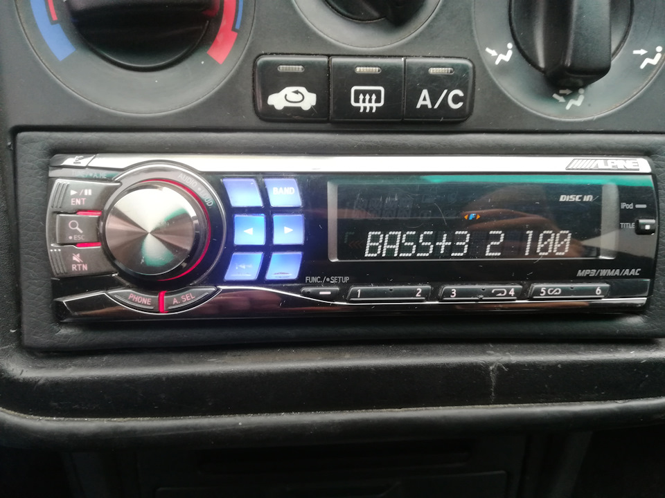 Продам Alpine 9883E 2