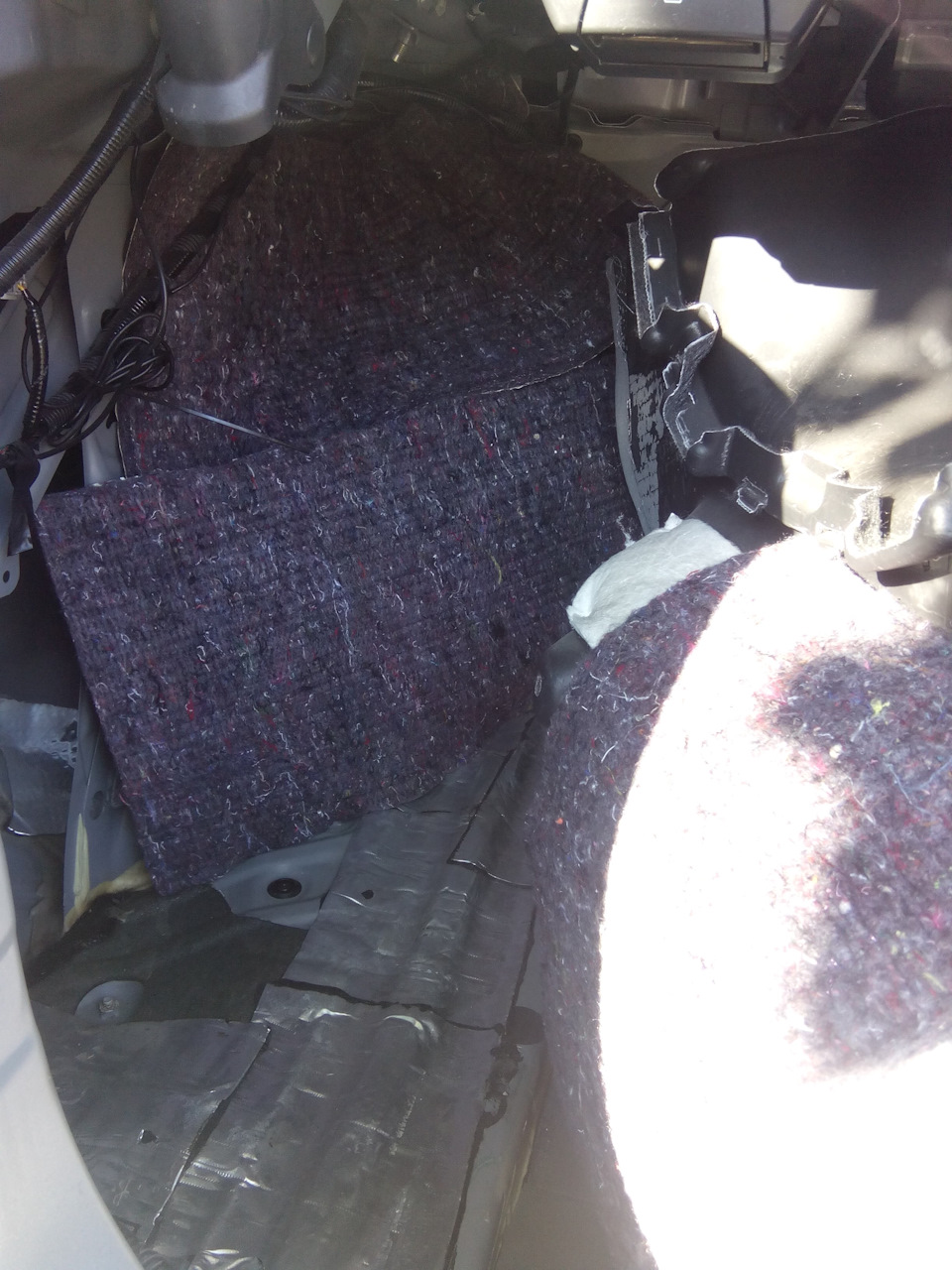 Пихаємо в Акорд повсть ч.2 + Шум зовнішніх задніх арок Noxudol Auto-plastone 2