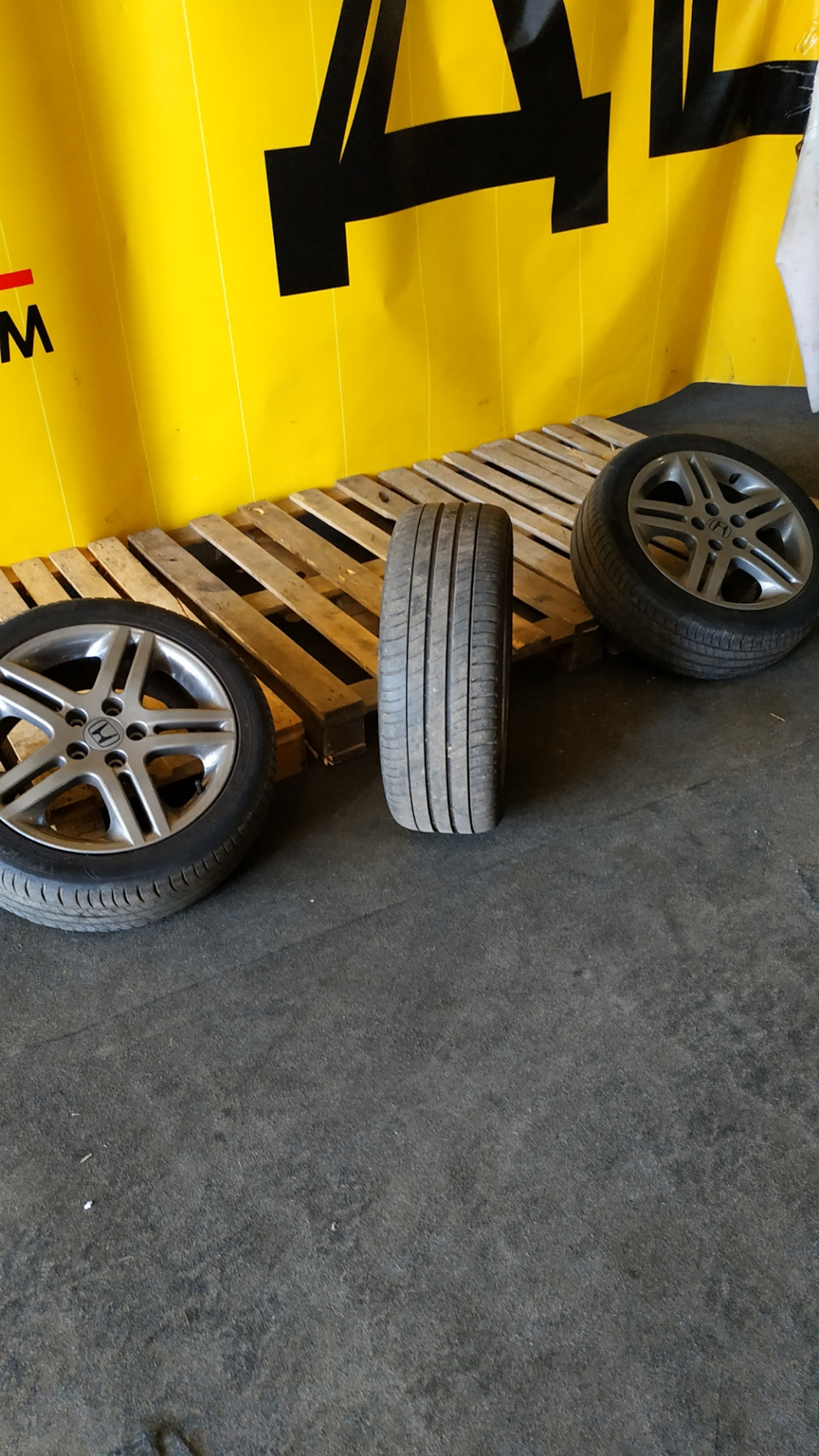 Порошкове фарбування дисків (ромашок) + літні шини Michelin 1