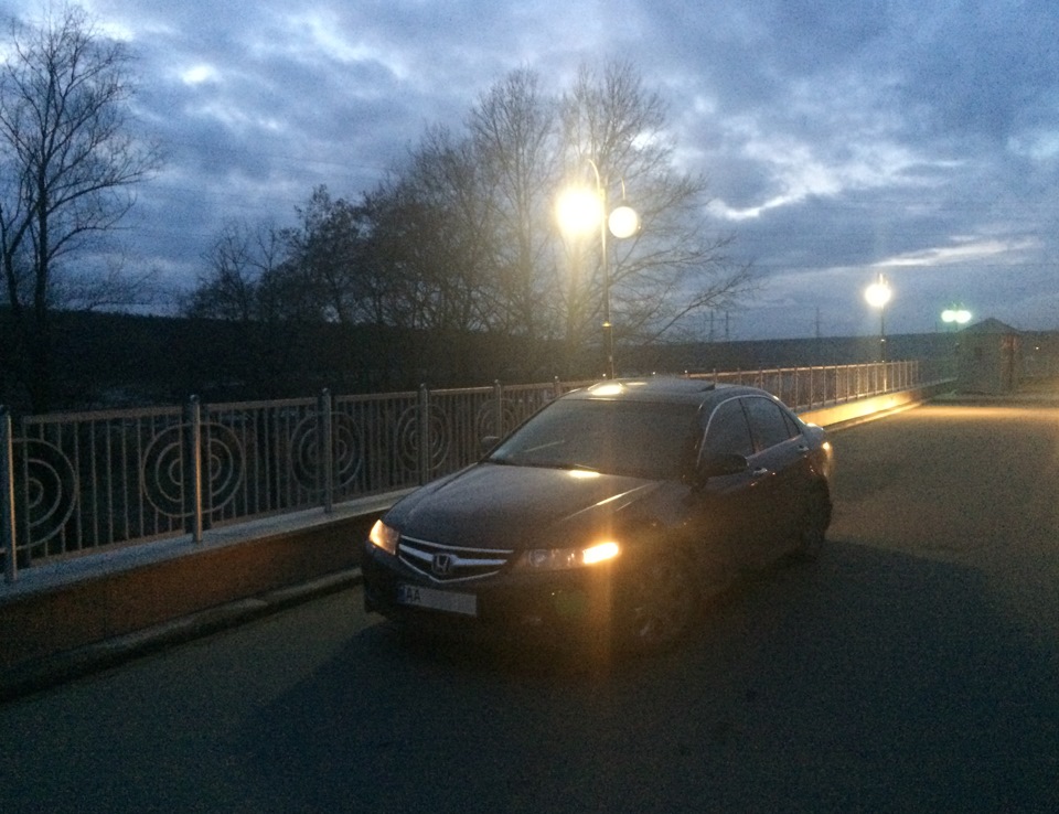 Перший місяць) 1