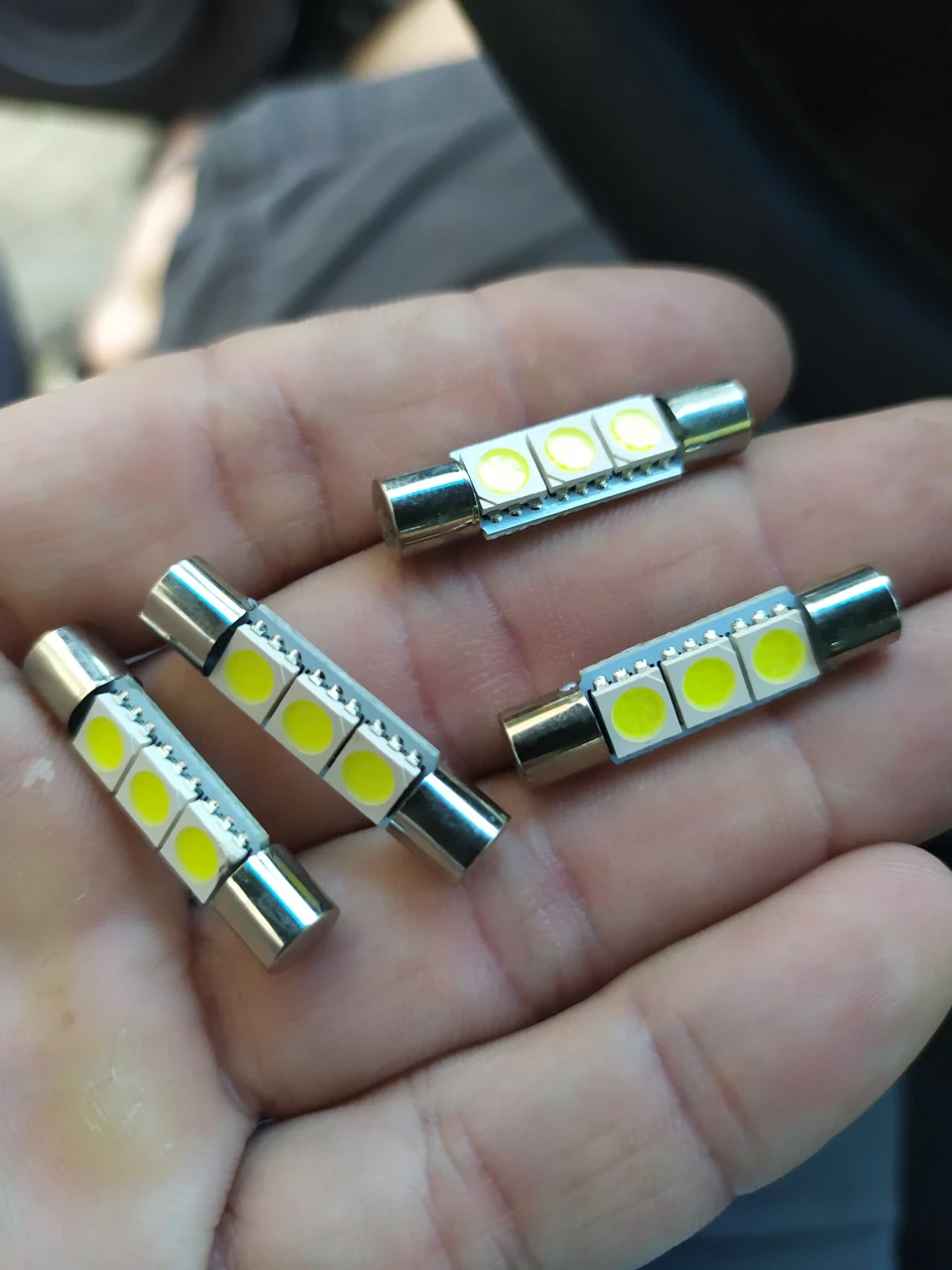 Акорд обLEDенюється. Продовження