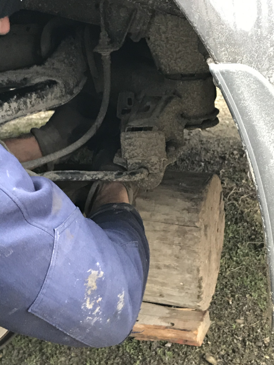 Датчики положення кузова та ближнє світло. 4