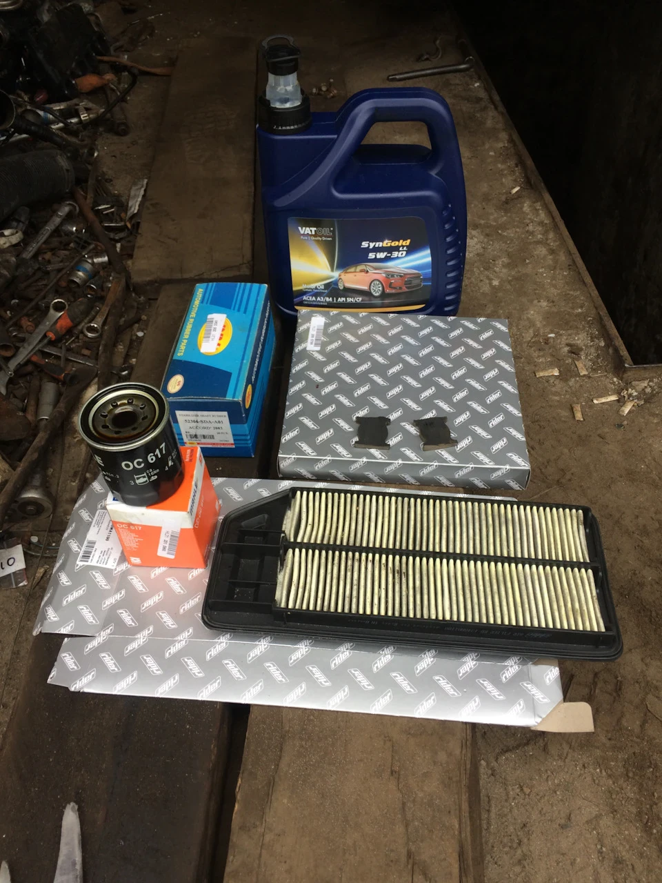 ТО та подушки заднього стабілізатора CL7