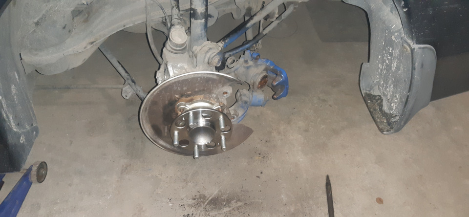 ТО 247.000км(ступиця задня та задні стійки стаба) 3