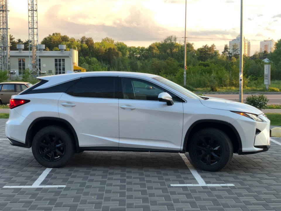 Honda Accord VS Lexus RX350 2