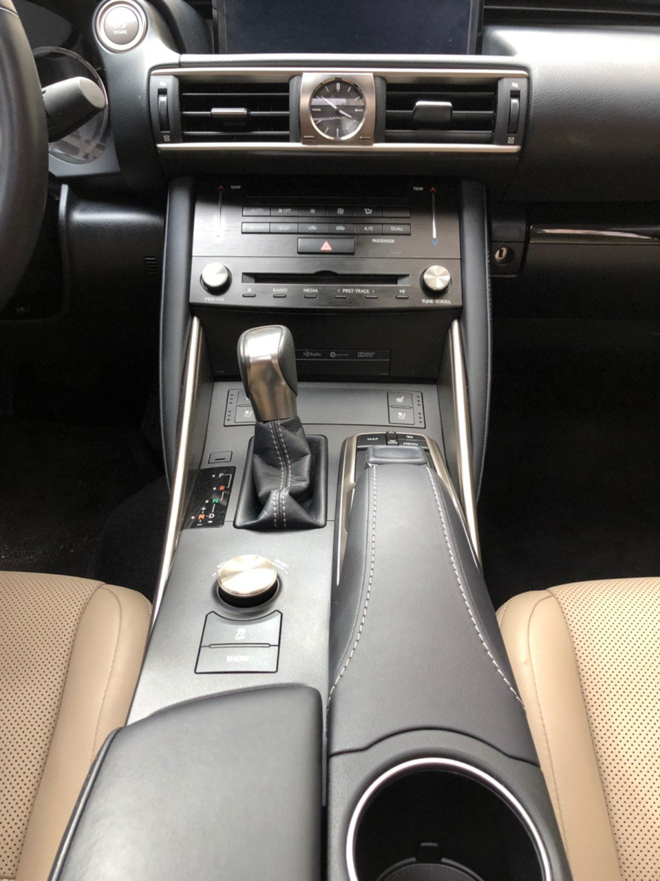 LEXUS IS 300 AWD vs Honda Accord 2.0T 3