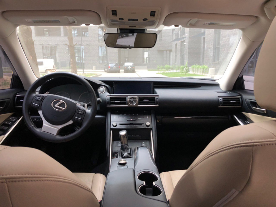 LEXUS IS 300 AWD vs Honda Accord 2.0T 4
