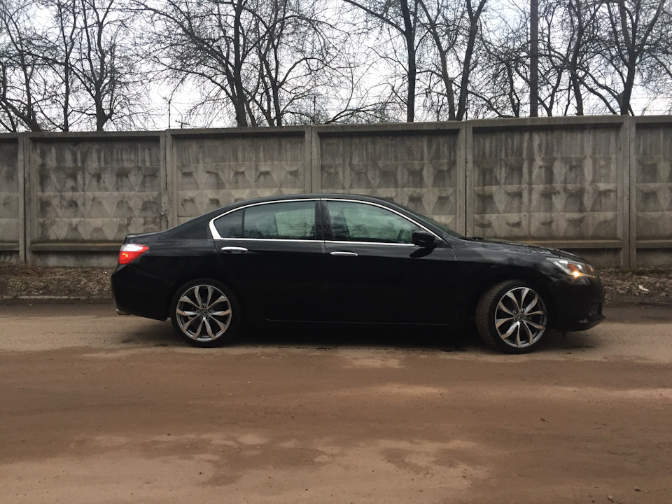 Літні диски r19 et 40 8j (continental 235 40) 2