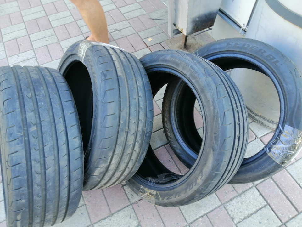 Обул лабутени 3