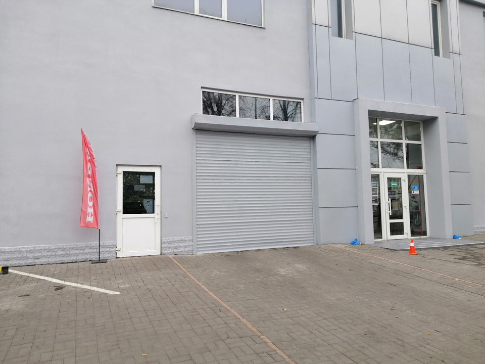 Заміна газогенератора, молдинг лобового скла 1