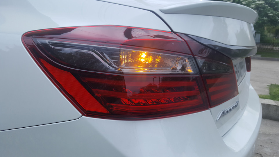 1.3 Колір настрою RESTYLING (LED лампи у ліхтарі Accord 2017) 5