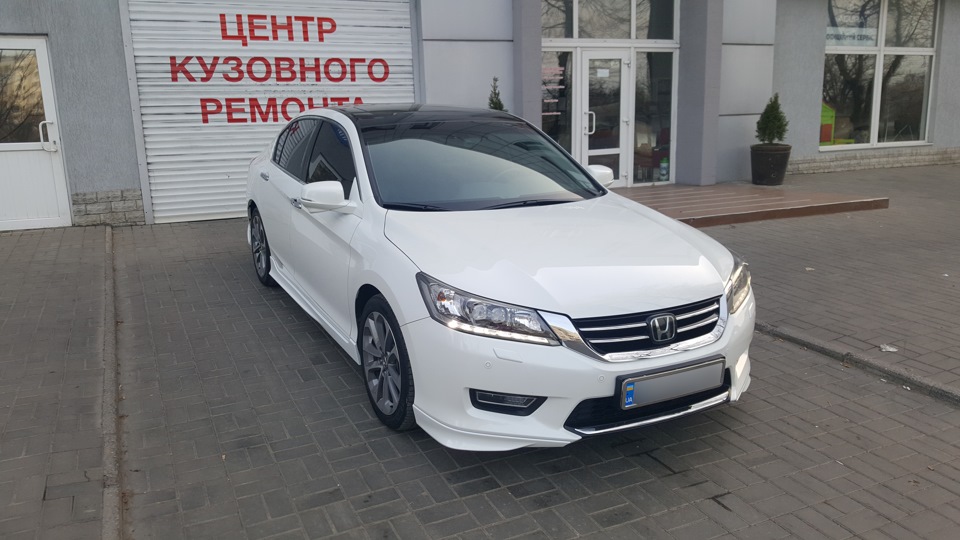 Встановлено оригінальне обважування HONDA ACCORD 2013 2
