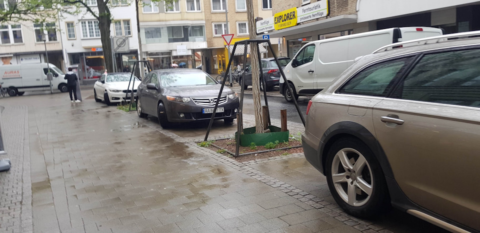 Хороша погода, хороша музика, чудовий автомобіль. 3