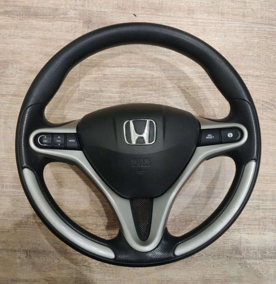 Кастомне Civic кермо в Accord