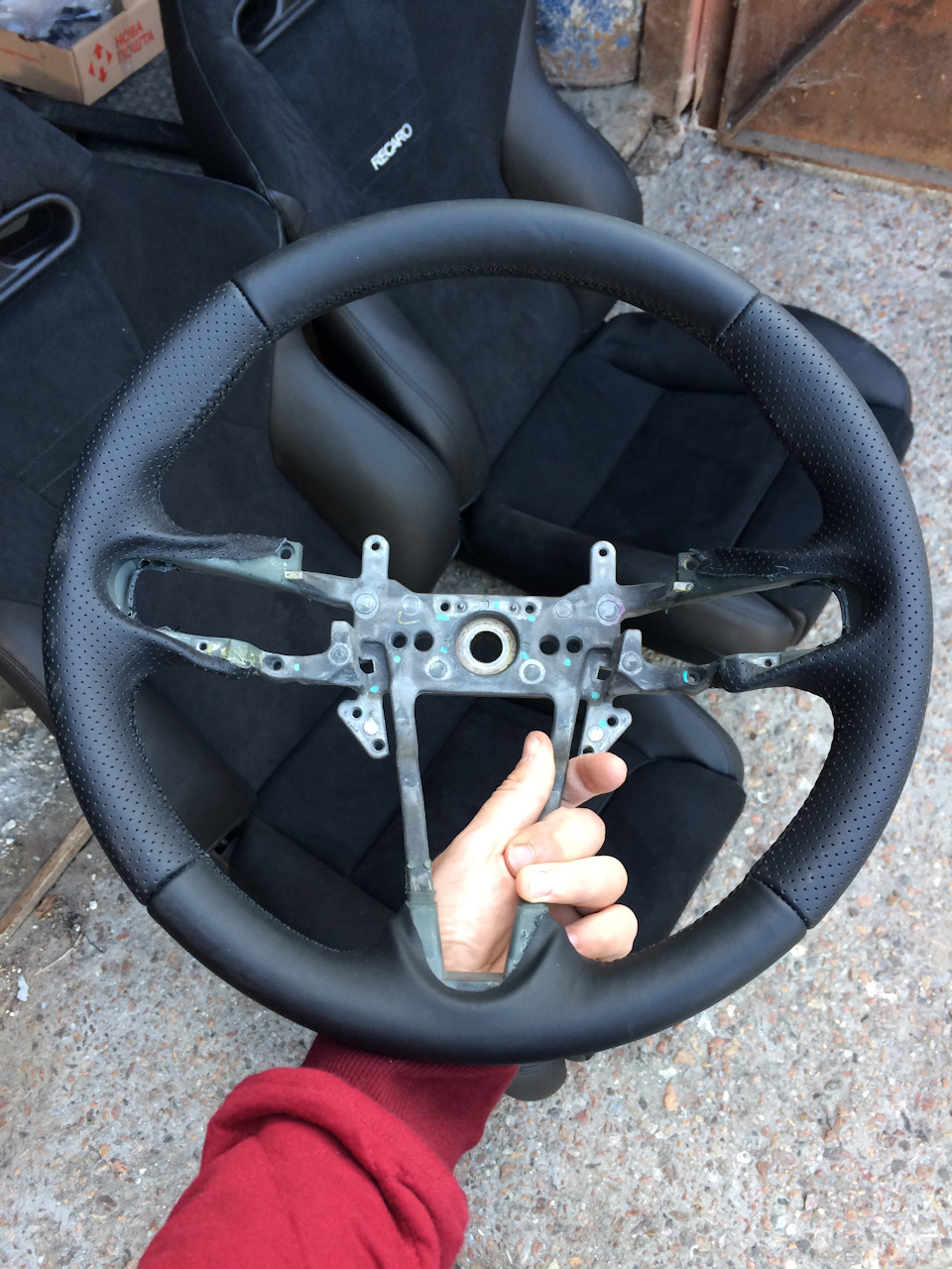 Перетягнув RECARO у шкіру та алькантару 5
