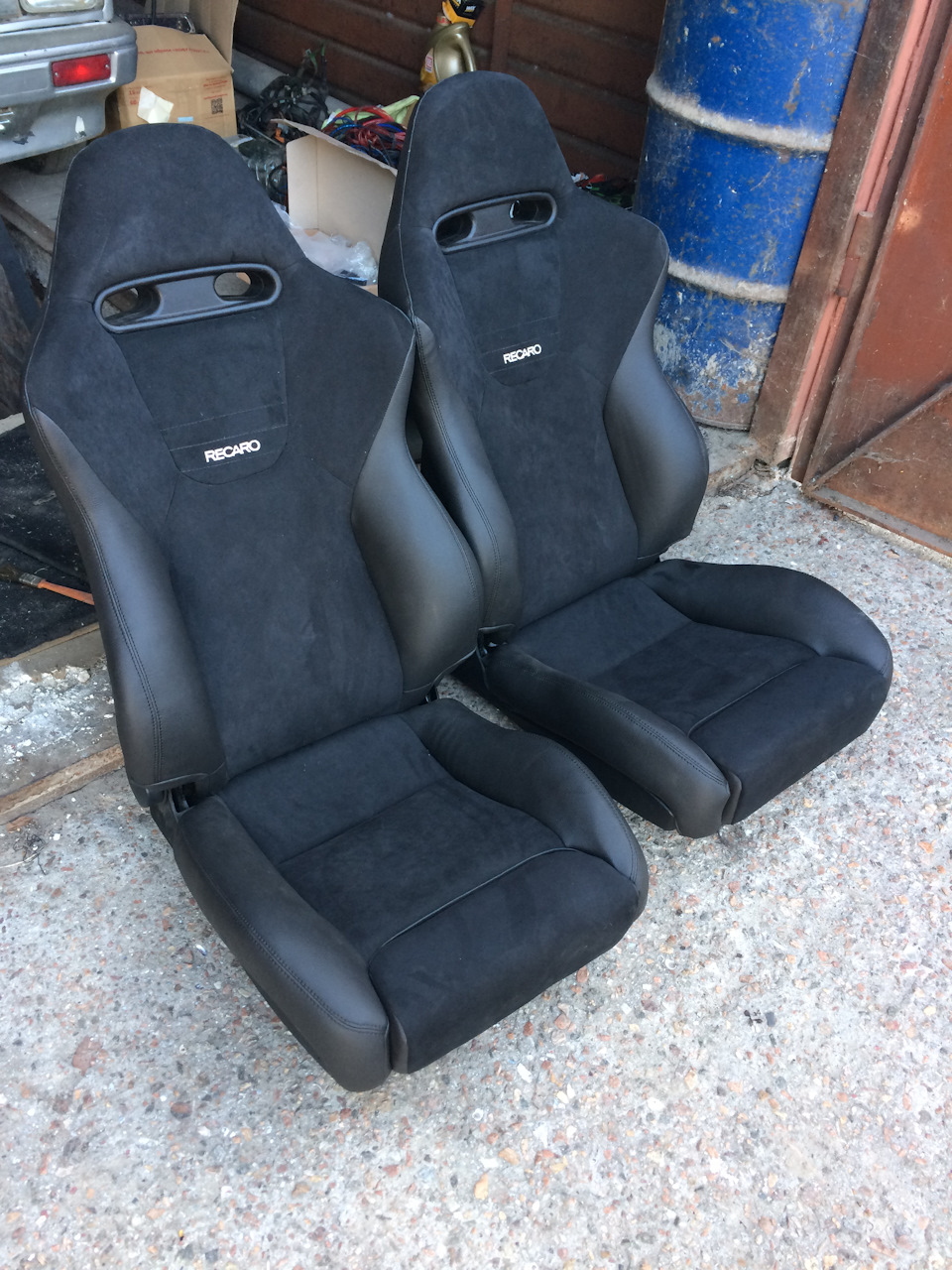 Перетягнув RECARO у шкіру та алькантару 1