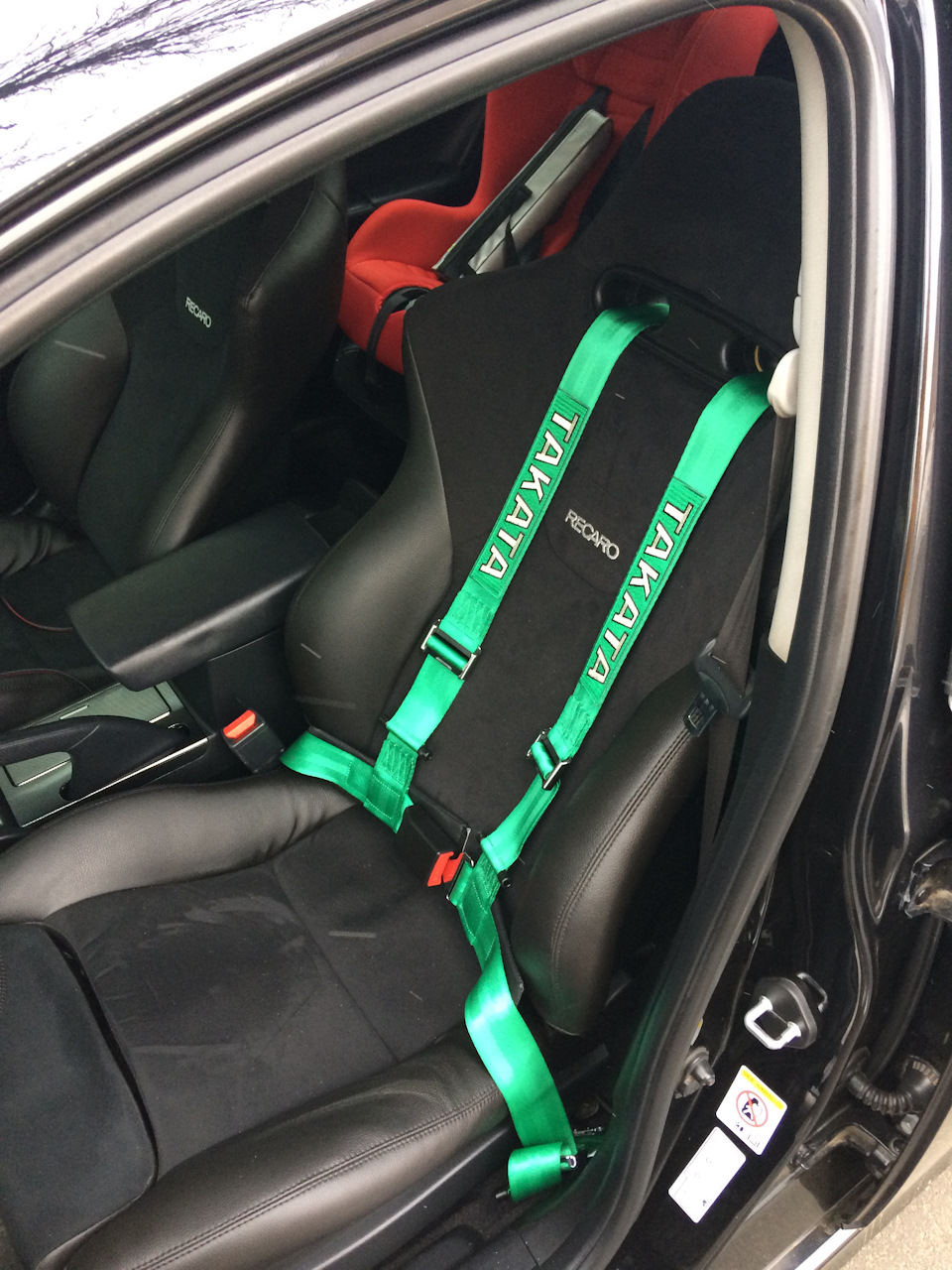 Takata green)) 2