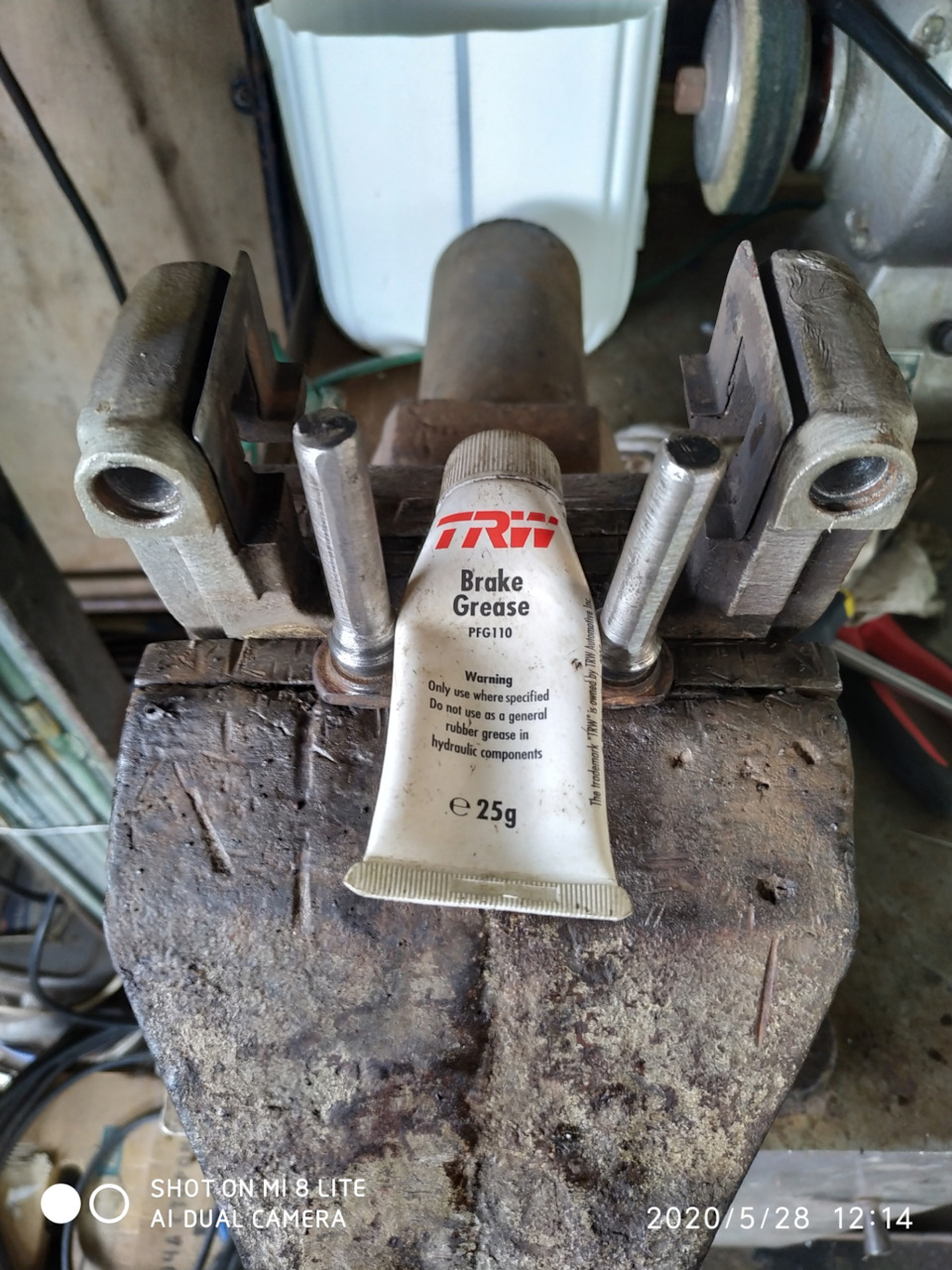 Встановлення нових задніх колодок. 3