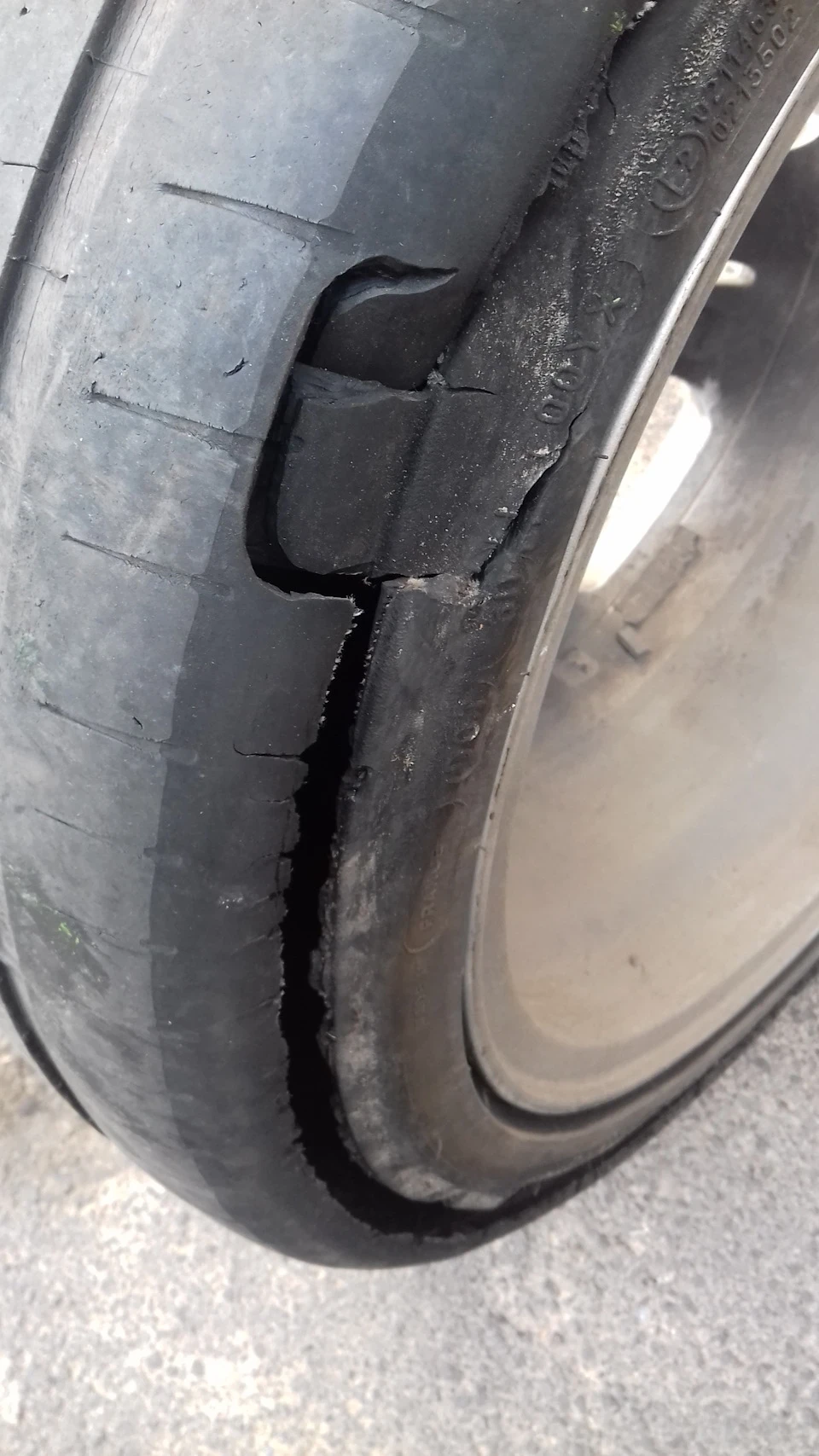 Розірвало балон Michelin Pilot SuperSport