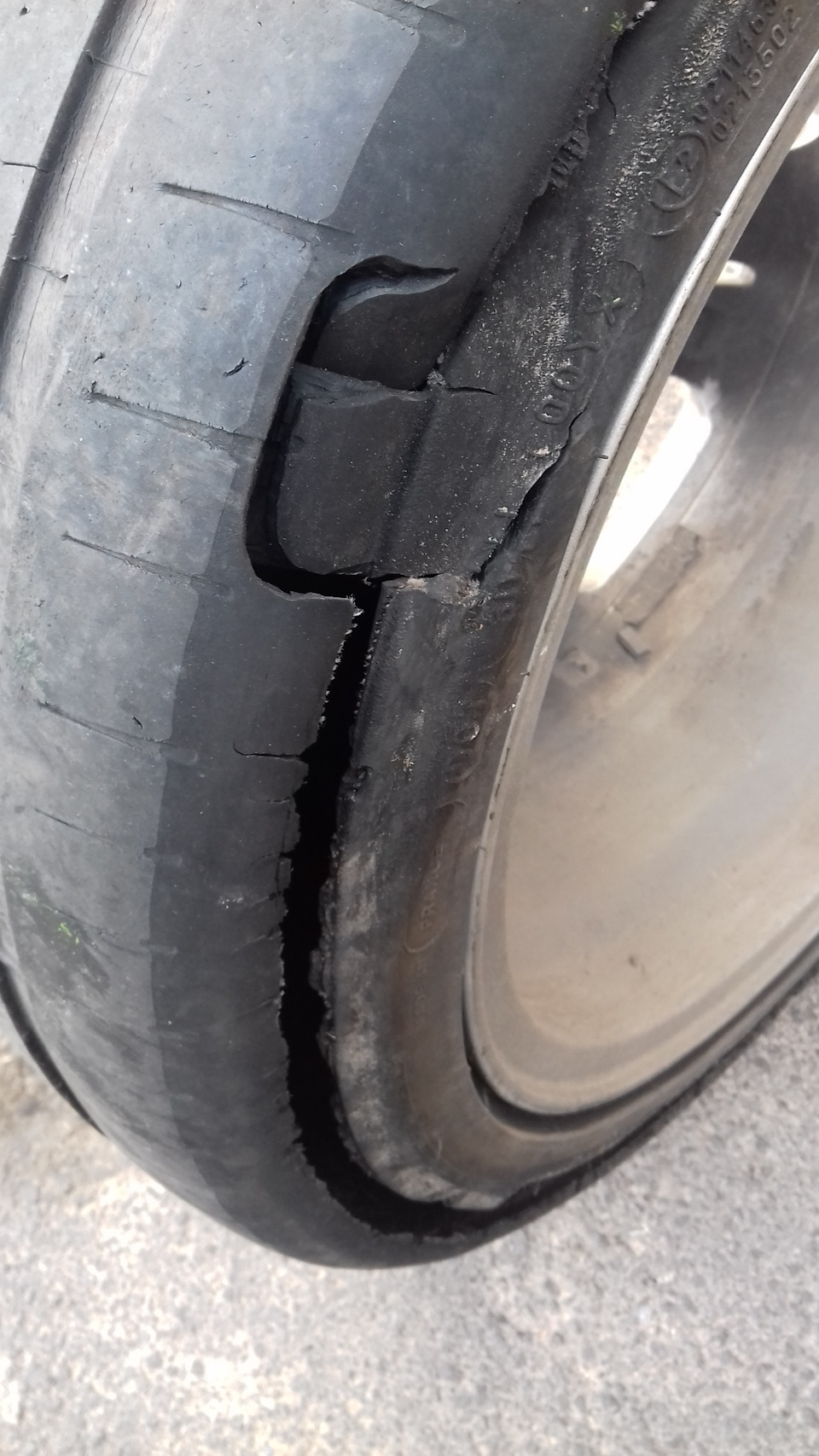 Розірвало балон Michelin Pilot SuperSport 1