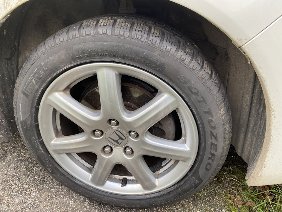 Перевзуття на зиму. Pirelli Sottozero 2 3