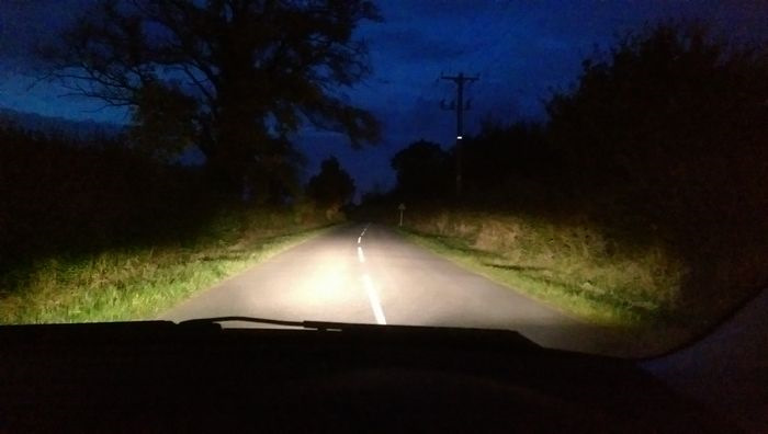 Заміна ламп головного світла 2