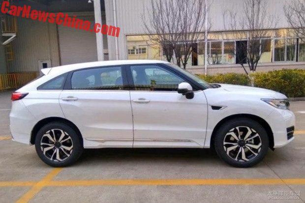 Honda UR-V – новий конкурент BMW X4 та Mercedes GLC Coupe 3