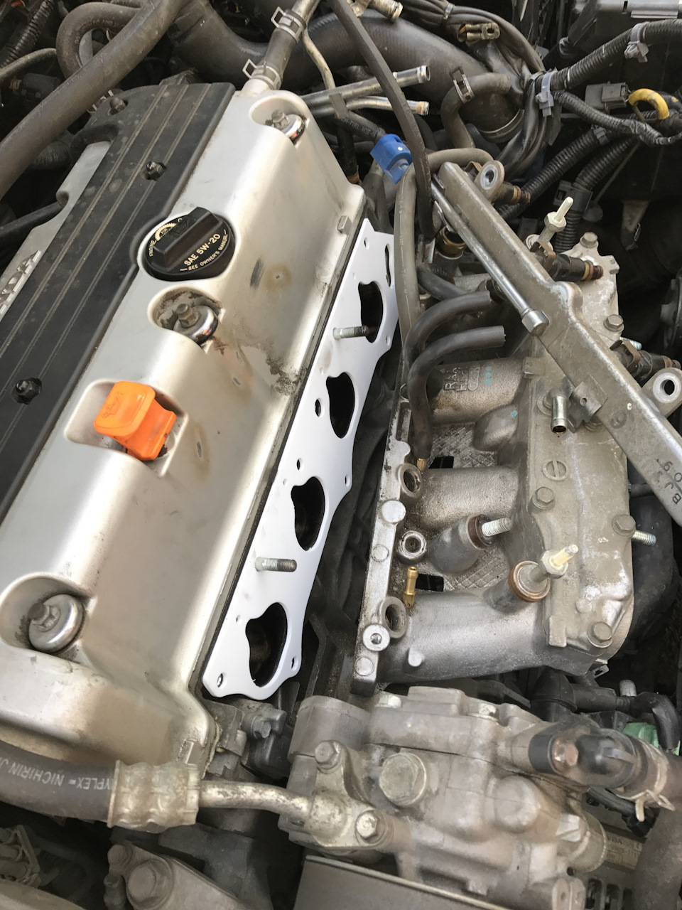 Установка дроселя від Acura TSX рестайл (68mm) + термопрокладки 4