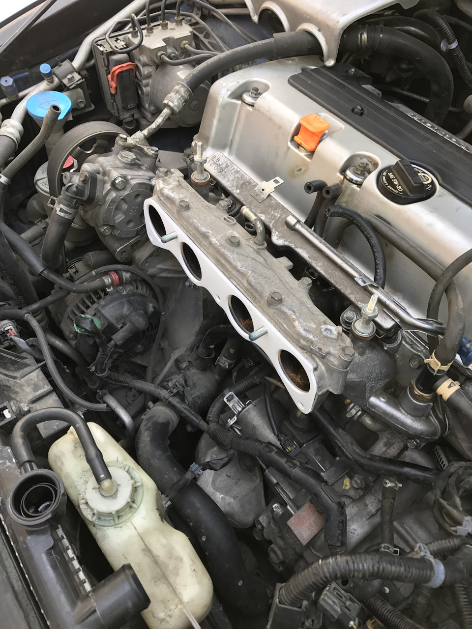 Установка дроселя від Acura TSX рестайл (68mm) + термопрокладки 5
