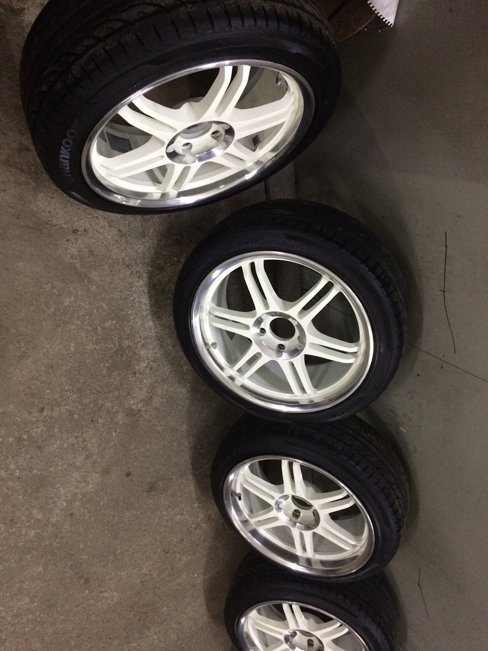 Готуй чешки взимку, а валянки влітку. Колісні диски SPARCO VIPER-R 5х114,3 5
