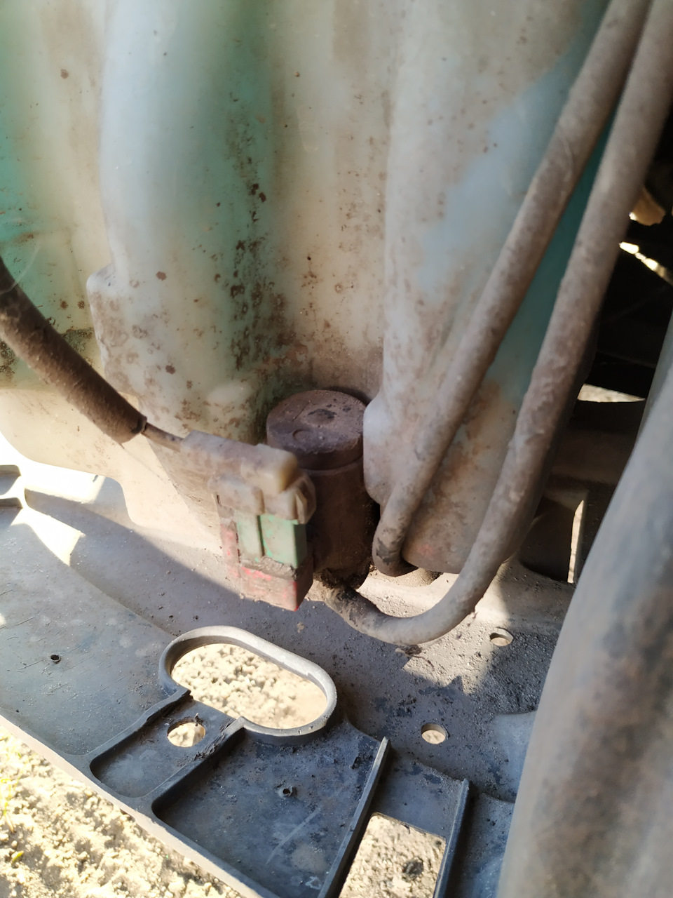 Щоденник хетча: Заміна моторчика омивача лобового 3