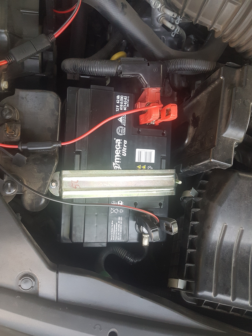 Зарядний пристрій Bosch C3 2