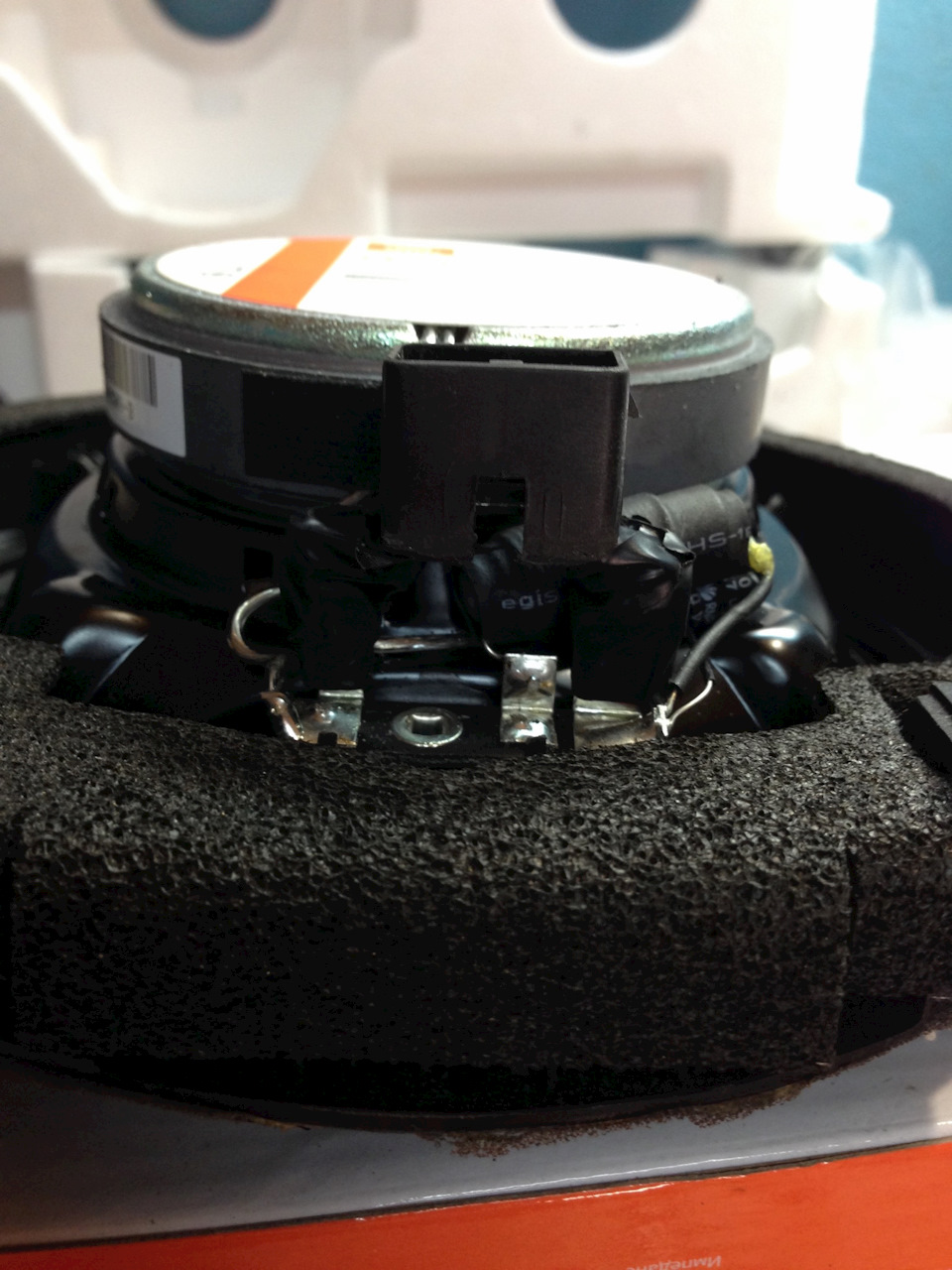 Заміна акустики на JBL 5