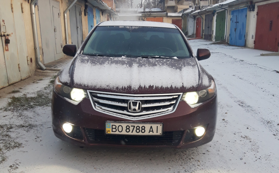 З першим снігом або тріснуло дзеркало:( 1