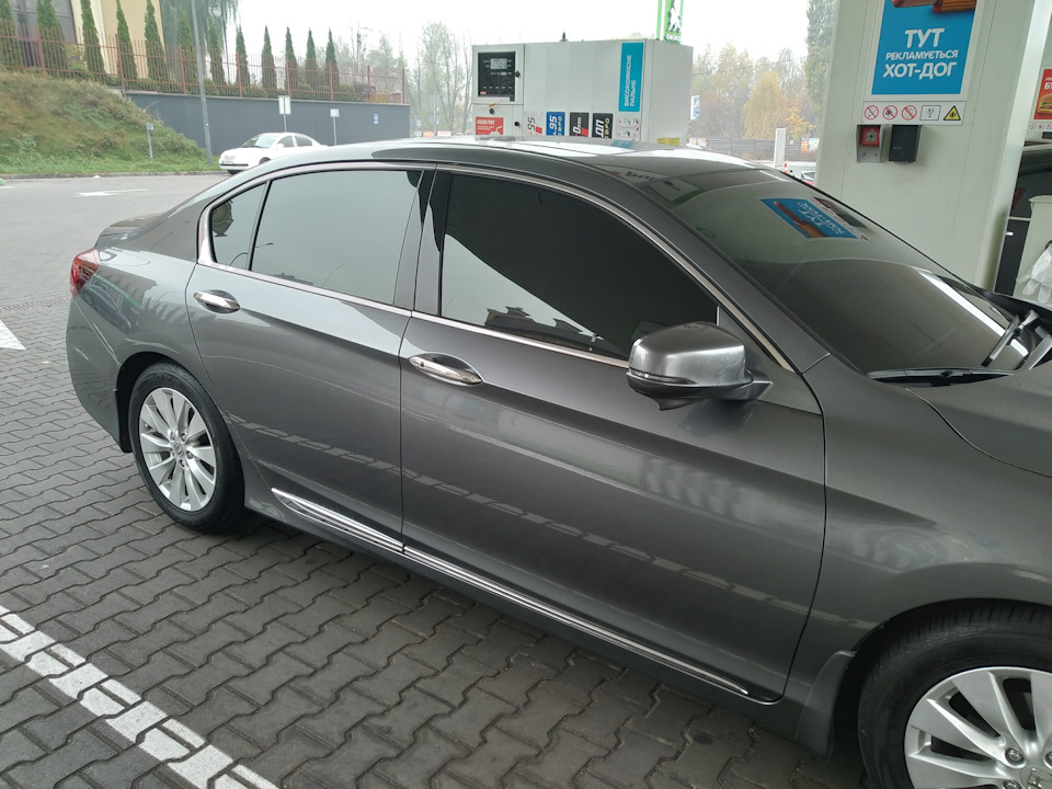 Затонував авто по колу 3