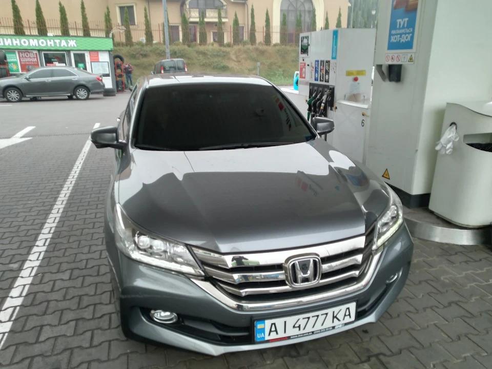 Затонував авто по колу