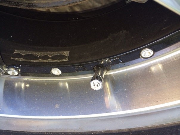 Koning R18 5x114.3 7.5J ET 30. 4
