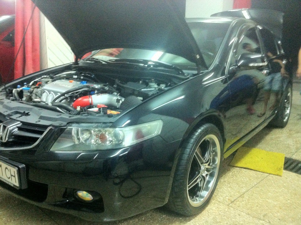 Система холодного впуску Injen Short Ram Intake 2