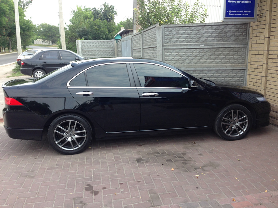 Про прохання робочих фото коліс Toyo T1R 225/50R17 2