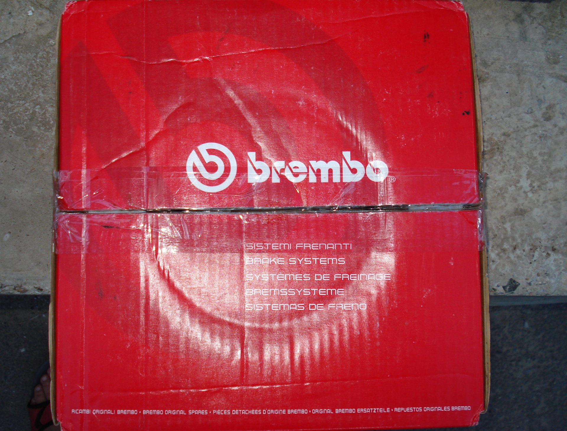 Перфорація Brembo та Supep Blue Racing… 1