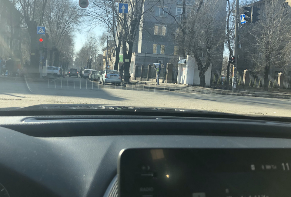 Как бороться с бликами на лобовом? 1