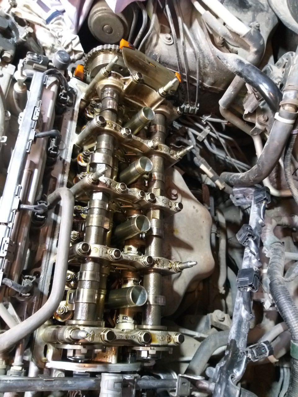 Регулювання клапанів та заміна задньої прокладки на клапані VTEC 4