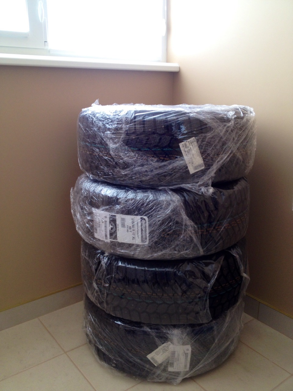 Continental Conti Ice Contact 225/50 R17 1